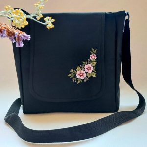 کیف زنانه گلدوزی شده - طرح گلهای صورتی